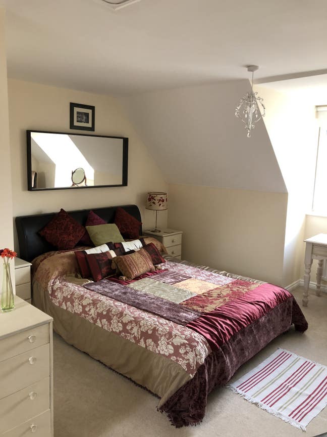 Stunning king size with en-suite & cleaner £875pm Main Photo