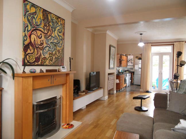 Double Room for rent (own bathroom) Main Photo