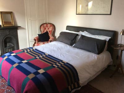Monday - Friday. Double furnished room Main Photo