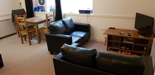 Superb 2 Double-Bed Spacious Flat *Just Released* Main Photo