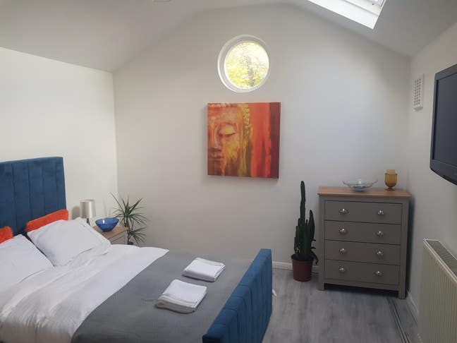 Large Double Bedroom Main Photo