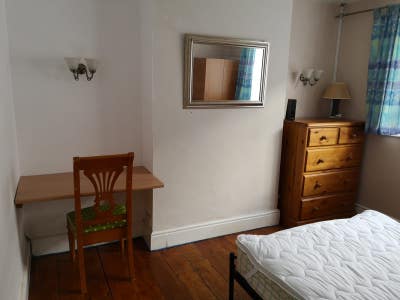 1 double room to rent in terraced terraced house. Main Photo