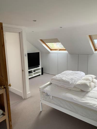 Family home, Looking for a respectful housemate  Main Photo