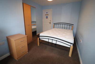 Fully furnished Double bedroom Main Photo