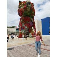 32 year old Female seeks a single or double room Main Photo