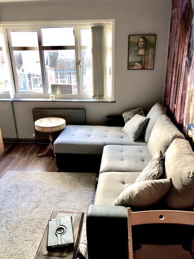 One Double Bed Flat - Includes Bills Main Photo