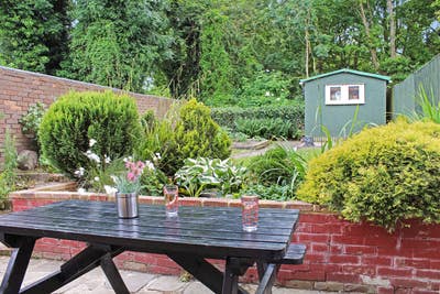 Lovely Small Double Room - Ifield Crawley  Main Photo