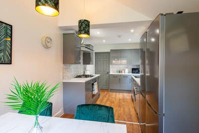 Nice double en-suite 🙂 No deposit ! Main Photo