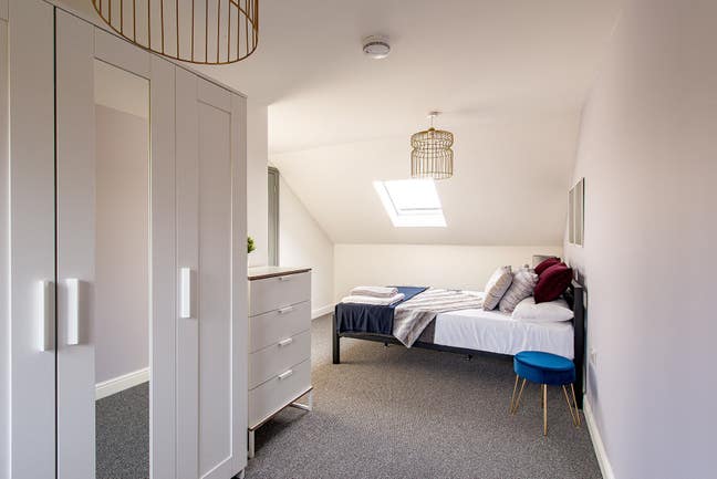 Massive double en-suite. Super fast broadband Main Photo