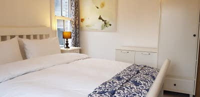 Spacious Master Bedroom Ensuite, Bills & Cleaner!! Main Photo
