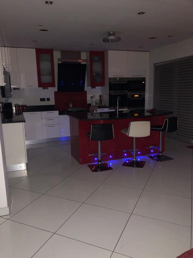 1 Luxury room in fantastic houseshare Main Photo