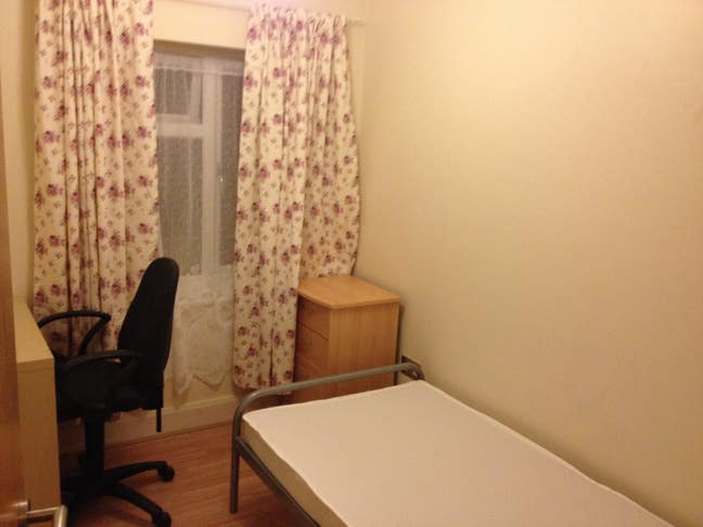 Basildon great location, town, station, hospital Main Photo