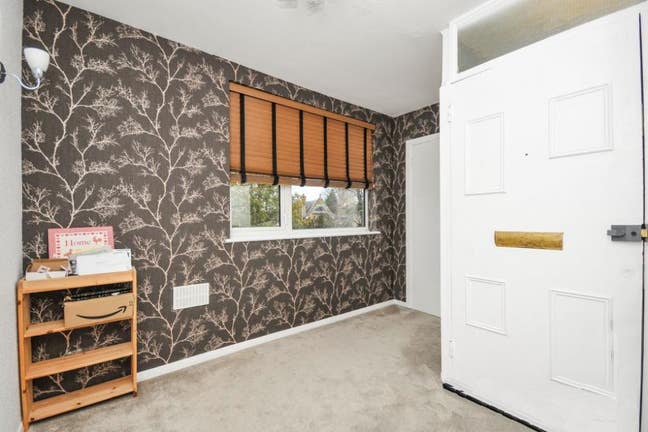 Penthouse Style Apartment with Balcony + Gardens Main Photo