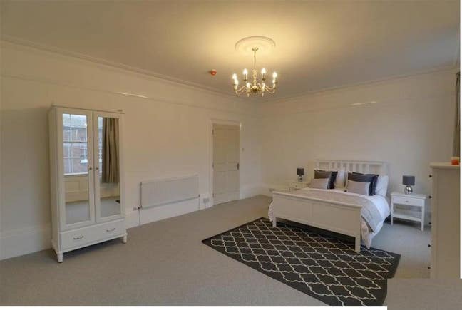 High Spec House - All Private Ensuites Main Photo