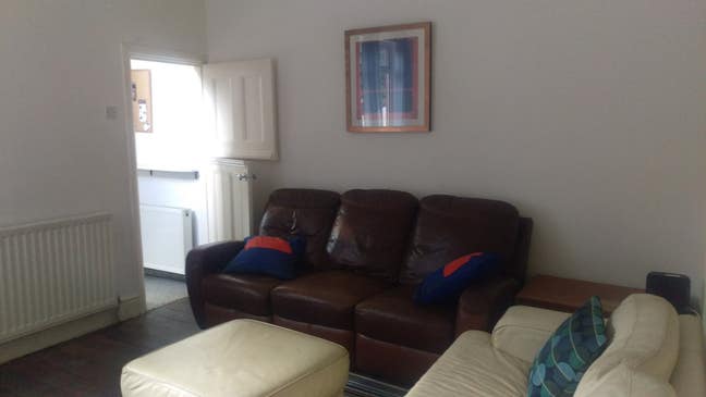 Single room  in a Kings Heath House Share Main Photo