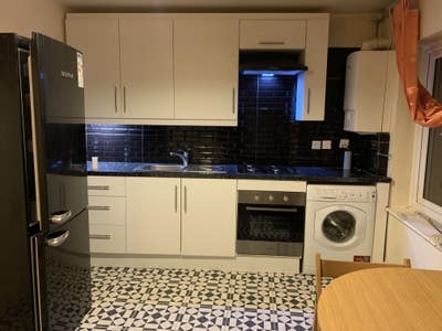 2 Bed Flat, Greenford, Middlesex(Rent Includes All Main Photo