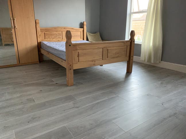Large modern student room - avail Sept Fallowfield Main Photo