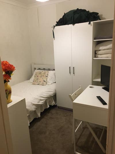 Large Single Room   Main Photo