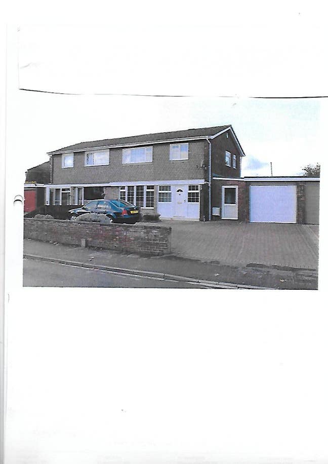 Double Room to Let Main Photo