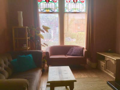 Double room available in lovely shared house Main Photo