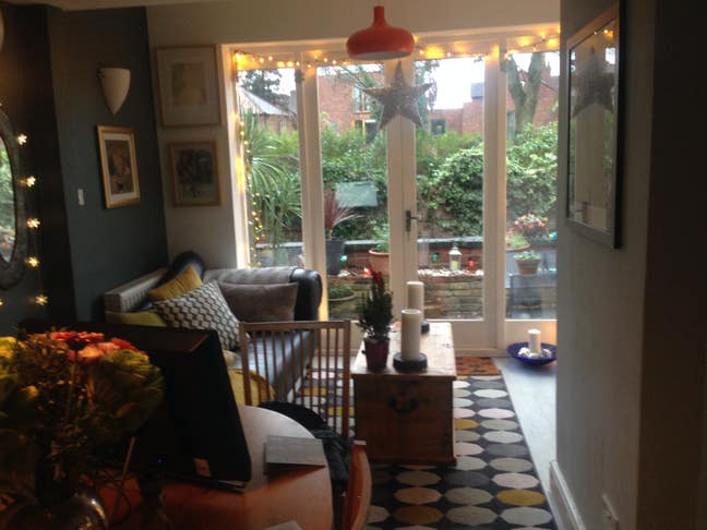Small Double Room in Smart Home  Main Photo
