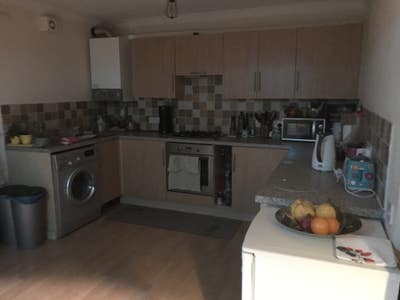 Double room/flat, 1-6 wks (1 Sept-10 Nov) Main Photo