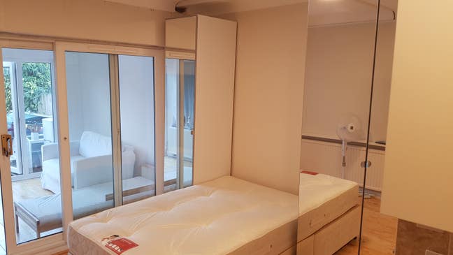 One Bedroom Flat Main Photo