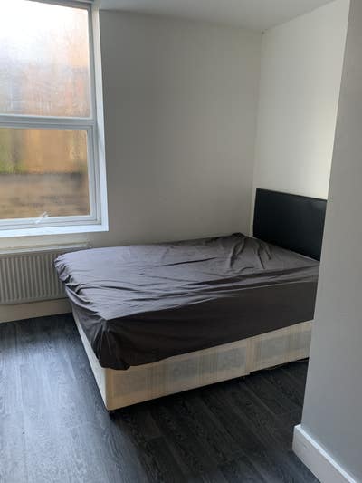 Double room to let  Main Photo