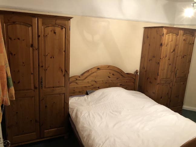 Fully furnished king size bedroom Main Photo