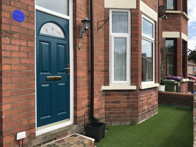 Double Room available in Large Victorian House Main Photo