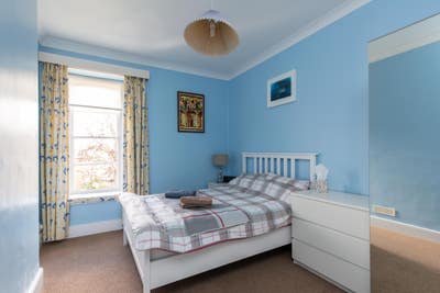 Double room in large Clifton flat Main Photo