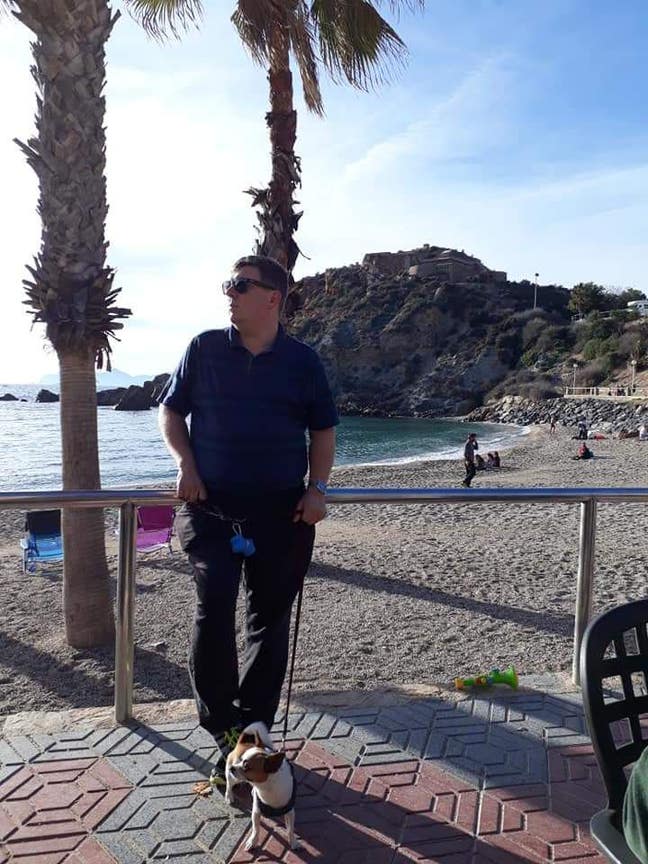 I am looking for new place to live Main Photo