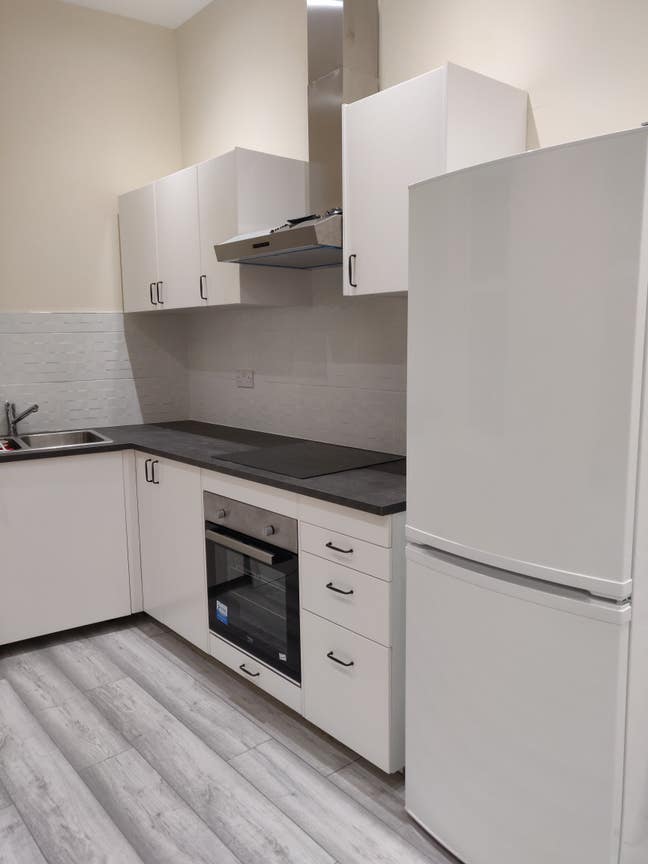 2 Bedroom Flat-Brixton Hill, SW2 Main Photo
