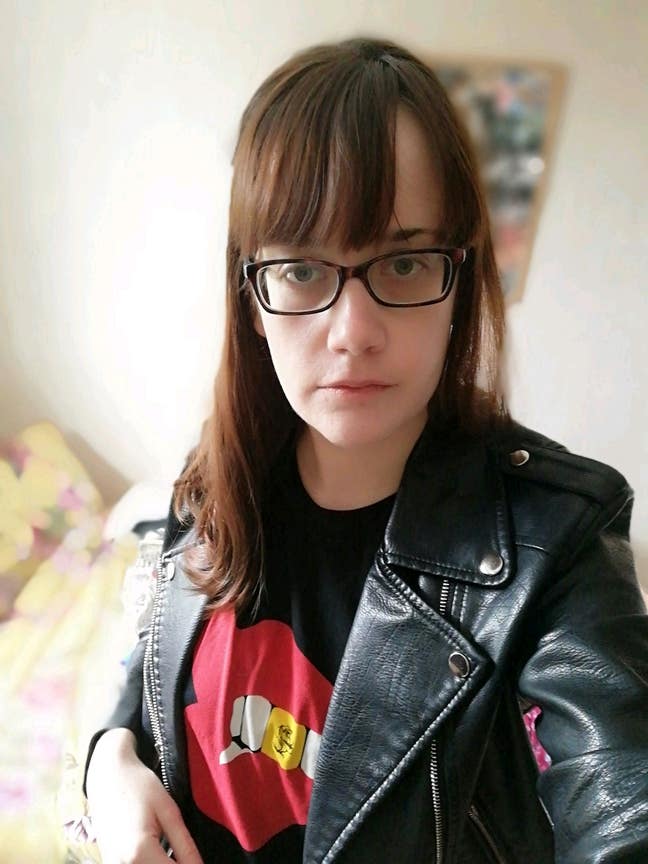 Room Wanted For  a 36 year old professional Main Photo