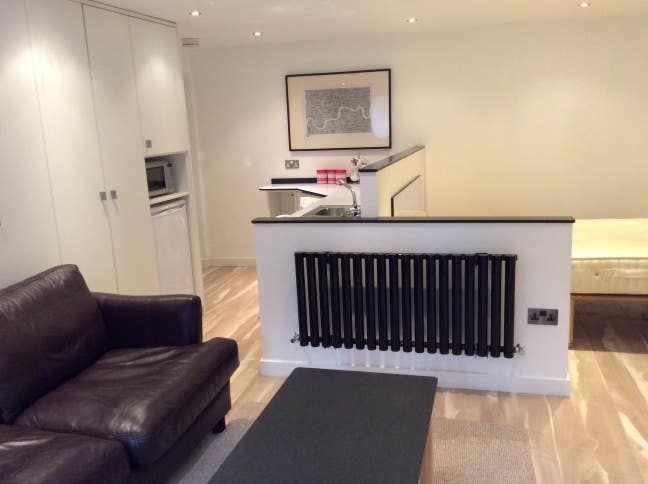 Immaculate Garden Studio .. Own entrance. Main Photo