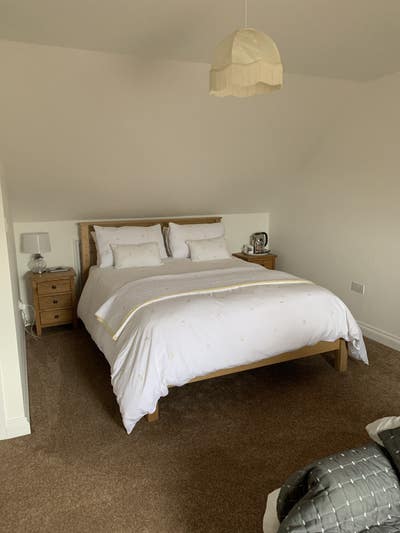 Large Luxury Room in Shared House Main Photo