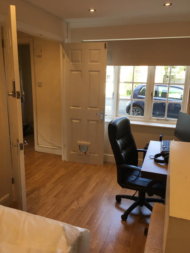 Bright Large Double Room–Flexible & Welcoming Home Main Photo