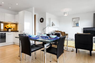 Close to Beach & Private Sun Terrace Main Photo