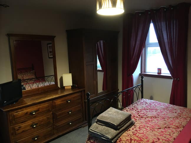 Double en suite bedroom with own living room Main Photo