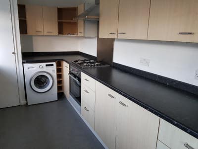 Large Beautiful Room in CM20  Main Photo