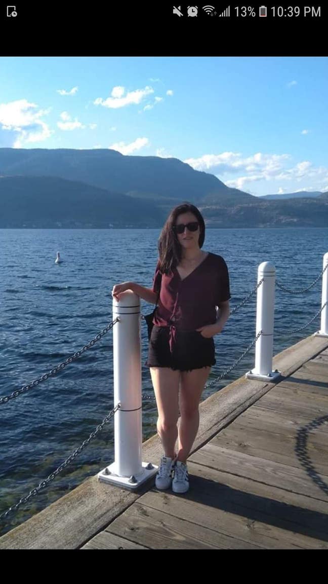 Friendly Irish Female Seeks Happy Chill Housemates Main Photo