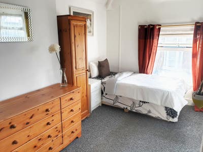 High Quality Studio Wednesbury Town Centre Main Photo