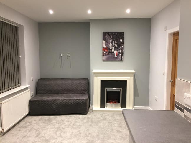 Private fully furnished studio/apartment Moldgreen Main Photo