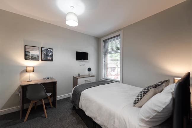 Only one room available - best House share Bolton Main Photo