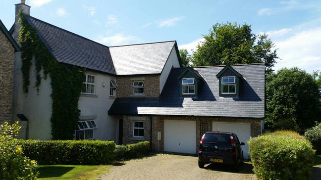 Single room, fully furnished. Lovely area.  Main Photo