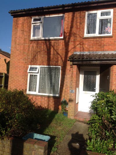 Students 2 doubles &pound;550 1 single &pound;375  5 min RHUL Main Photo