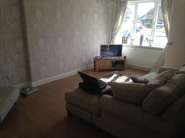 Pretty house in sought after location - Edenthorpe Main Photo