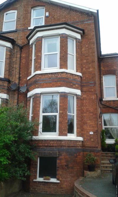 Female houseshare Dbl room ready JAN 26 Main Photo