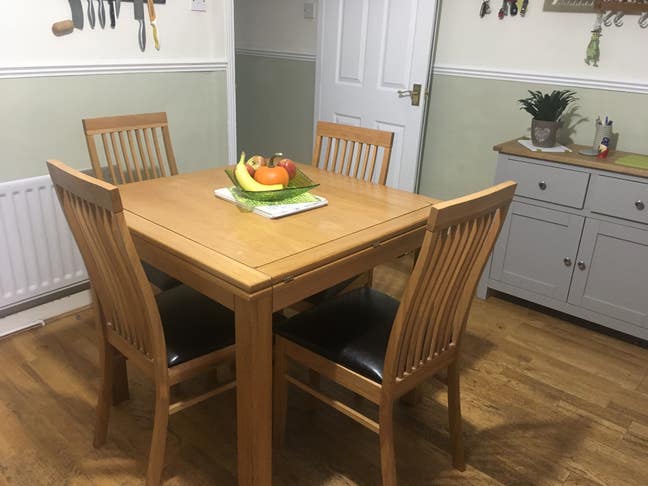 Spacious double room close to town center. Main Photo