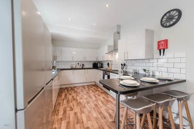 Fantastic Rooms Available in Bolton All Ensuite Main Photo